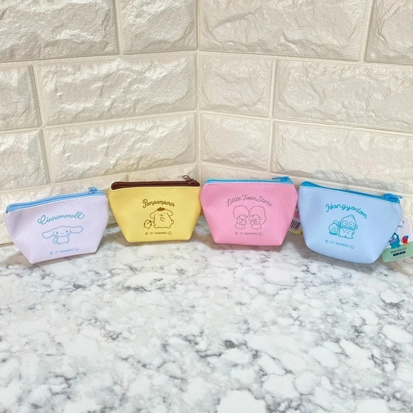 3/$20🌸 Sanrio Character Coin Pouch - Picture 2 of 2